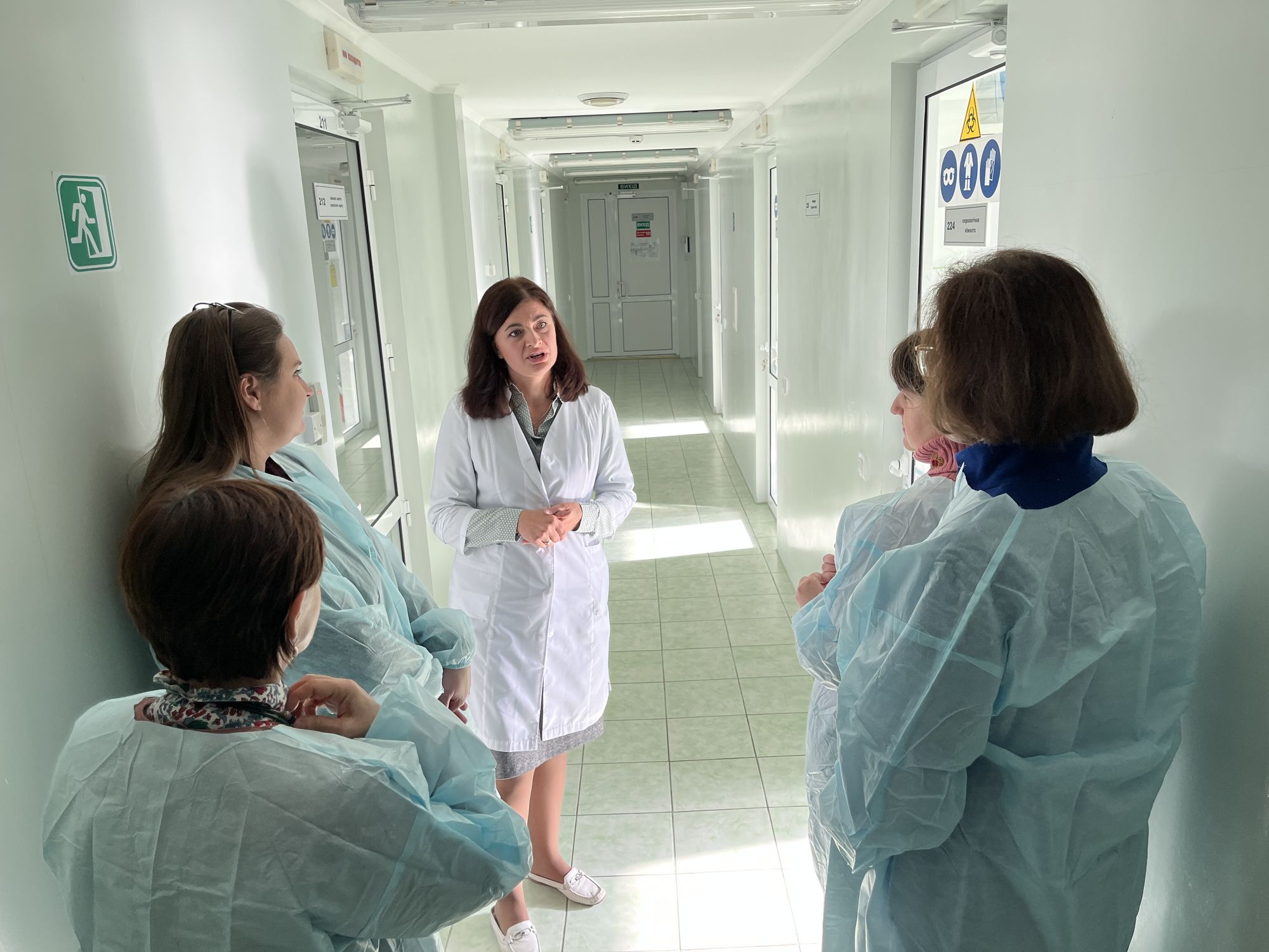 The project team is training epidemiologists to strengthen their skills in surveillance and response to food and waterborne disease outbreaks. Photo by Oleksandr Z.