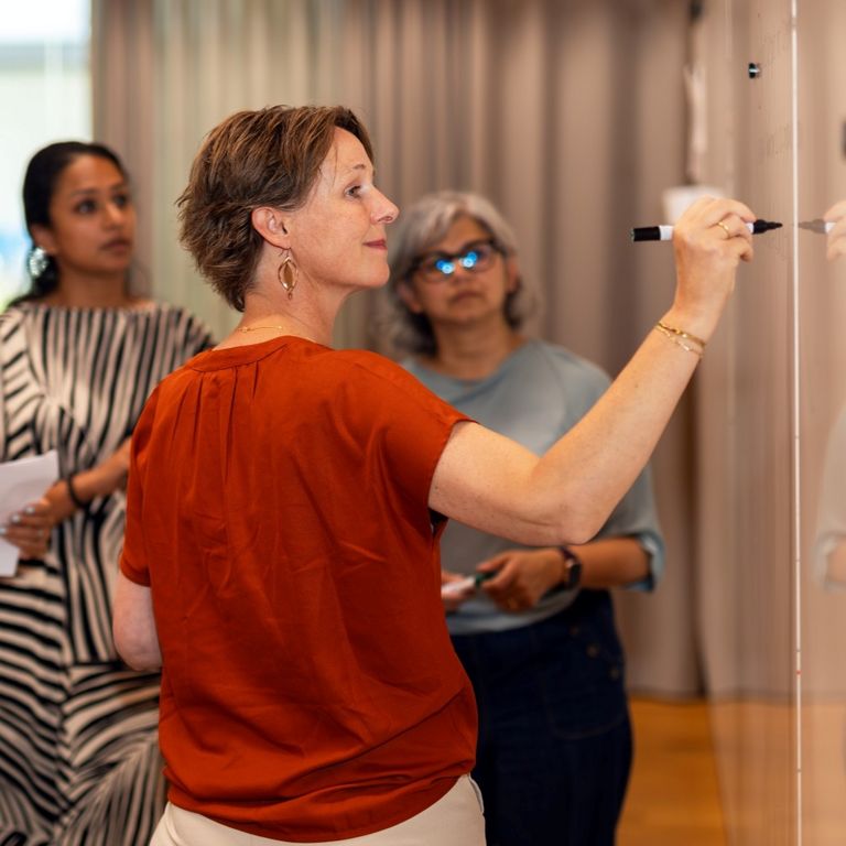 MBA students in a course on health policy and systems analysis at Swiss TPH (Photo: J. Pelikan/Swiss TPH)