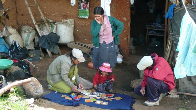 Improve child health and development in low-income settings (Photo: S. Hartinger)