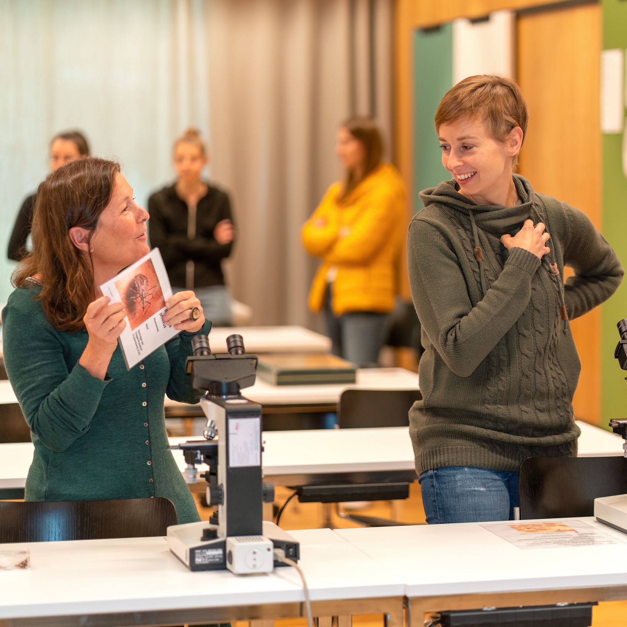 Two students participating in a short course on public and global health at Swiss TPH