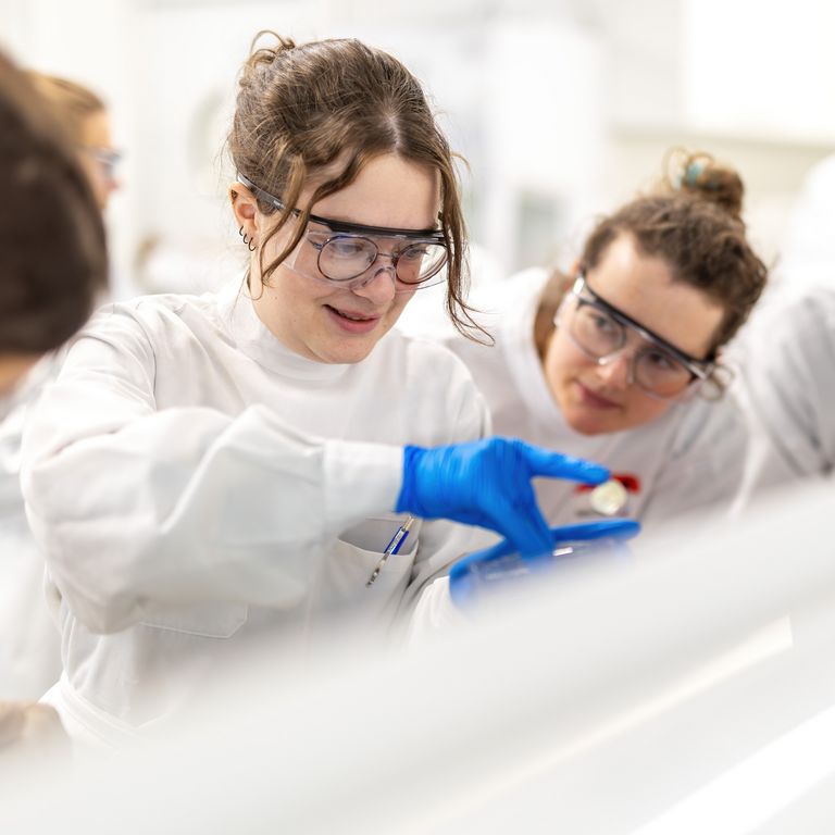 working in one of the laboratories at Swiss TPH (Photo: Swiss TPH)