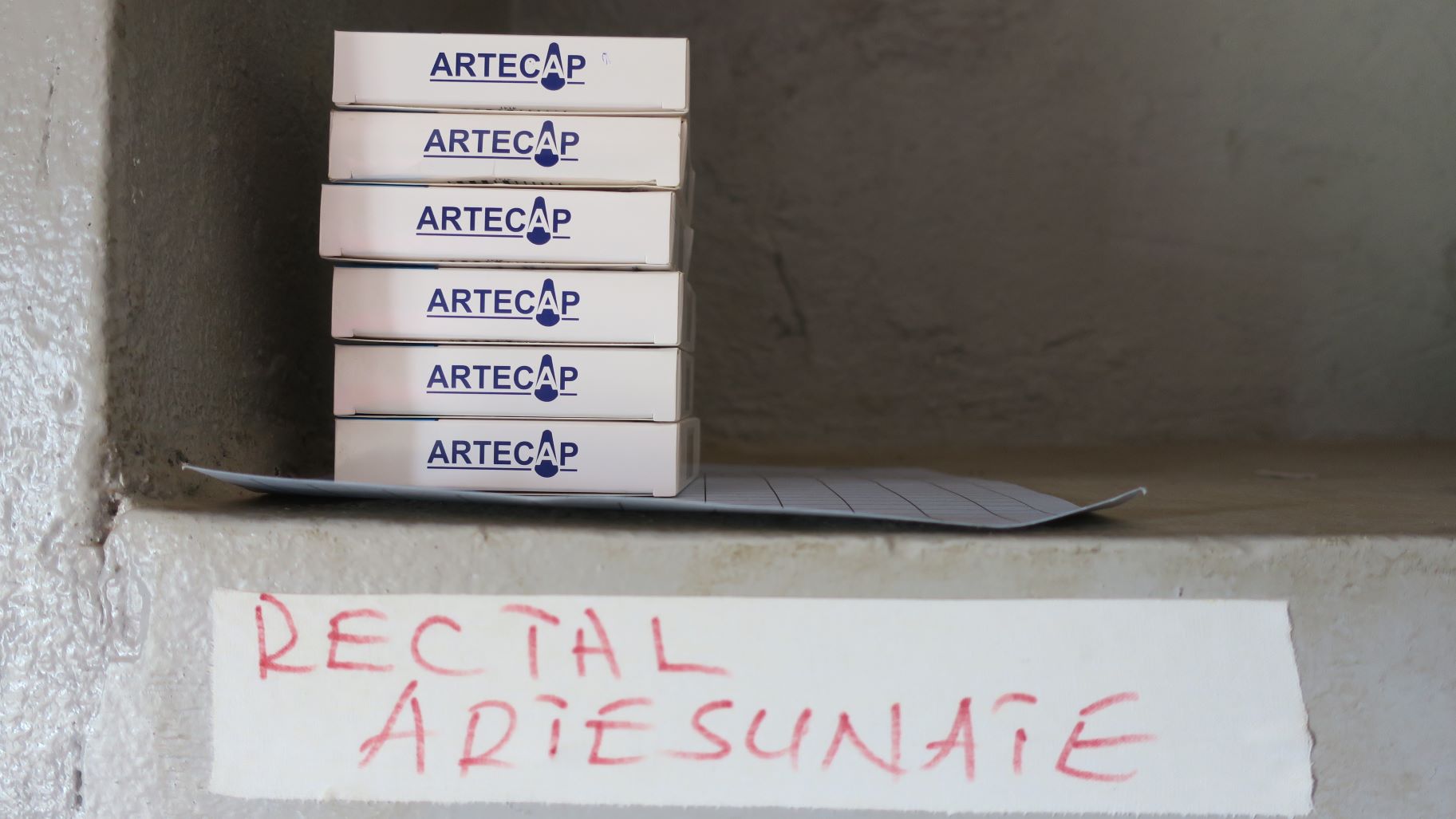 Packs of rectal artesunate