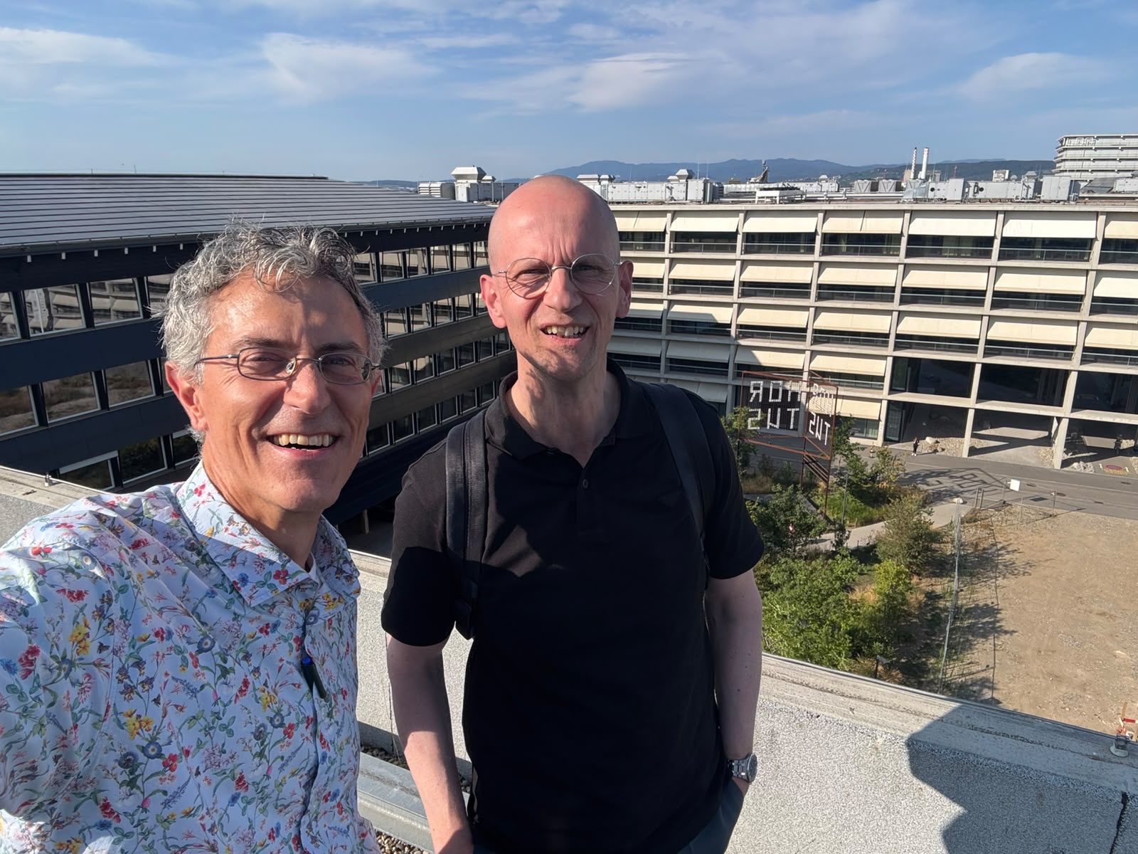 Jürg Utzinger, Director Swiss TPH [left] and Johannes Senn, CEO Senn Resources AG