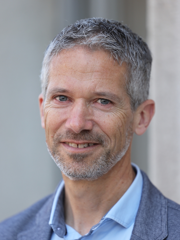 Prof. Jacques Fellay Prof. Jacques Fellay