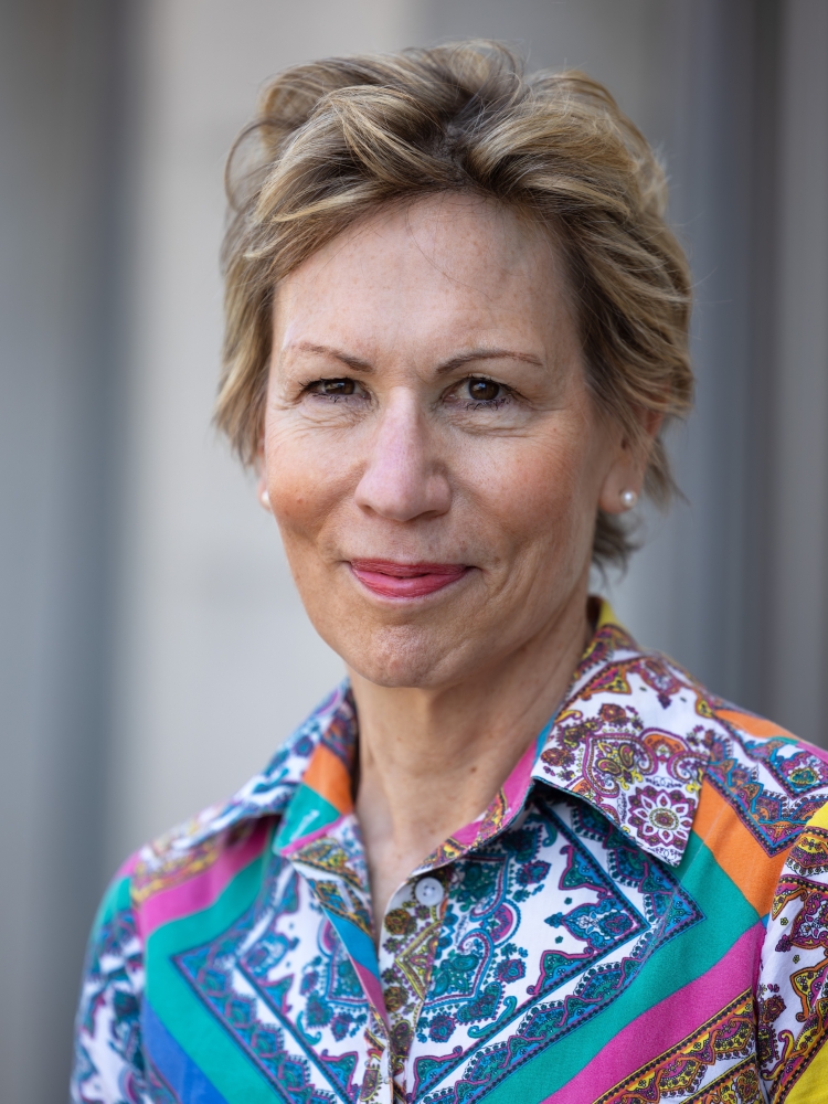 Prof. Dr. Sabina De Geest Prof. Dr. Sabina De Geest