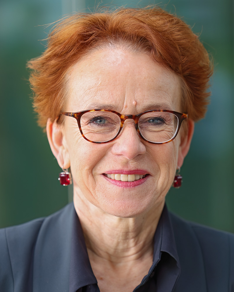 Dr. Eva Herzog